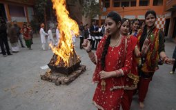 BreathtakingIndia Exclusive: Kasauli Things to Do | Himachal Pradesh Things to Do - Lohri Festival