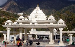 BreathtakingIndia Exclusive: Kullu Things to Do | Himachal Pradesh Things to Do - Mata-Vaishno-Maha-Devi Tirth