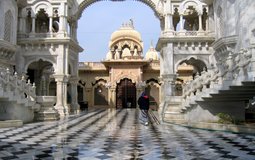 BreathtakingIndia Exclusive: Mathura Things to Do | Uttar Pradesh Things to Do - Krishna Balaram Mandir