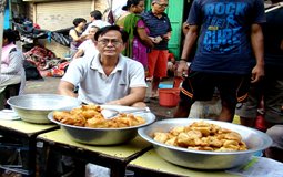 BreathtakingIndia Exclusive: Kolkata Things to Do | West Bengal Things to Do - Street Food