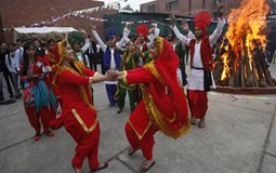 BreathtakingIndia Exclusive: Palampur Things to Do | Himachal Pradesh Things to Do - Lohri Festival