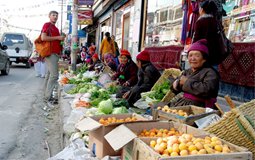 BreathtakingIndia Exclusive: Leh-Ladakh Things to Do | Jammu & Kashmir Things to Do - Leh Main Bazaar
